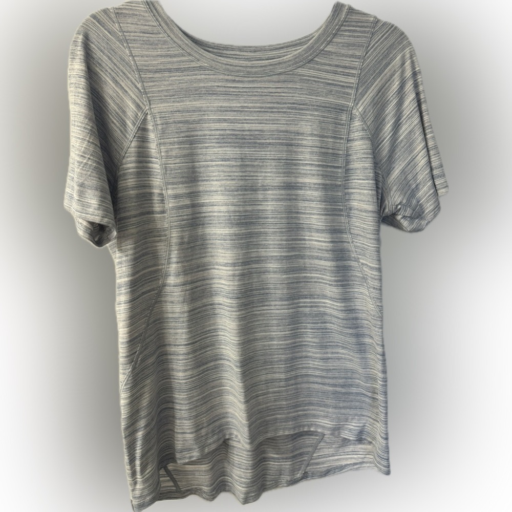 Lululemon athletica Women’s Heathered Gray Tee